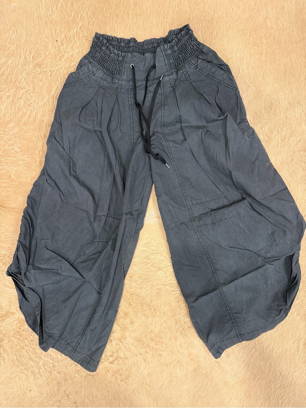 Anthropologie ruched poplin parachute pants - Picture 3 of 9